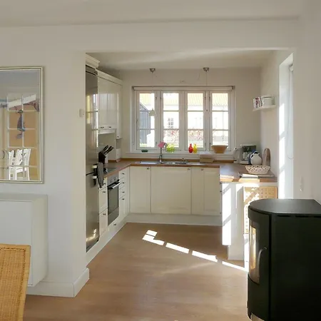Feriehus Tuulia - 1-1km From The Sea By Interhome